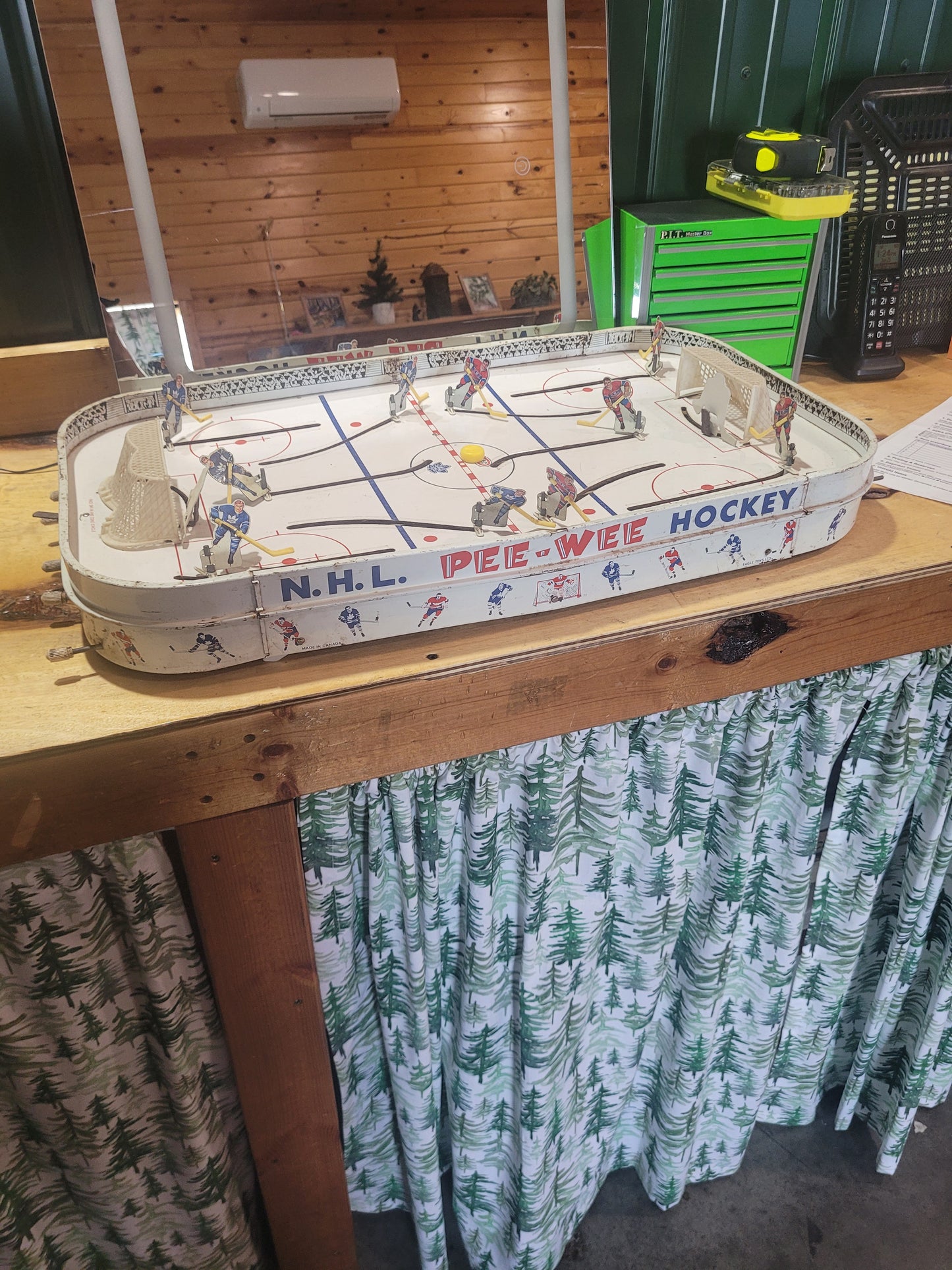 Vintage NHL Pee-Wee Table Hockey Game ā Metal Board Game ā Made in Canada
