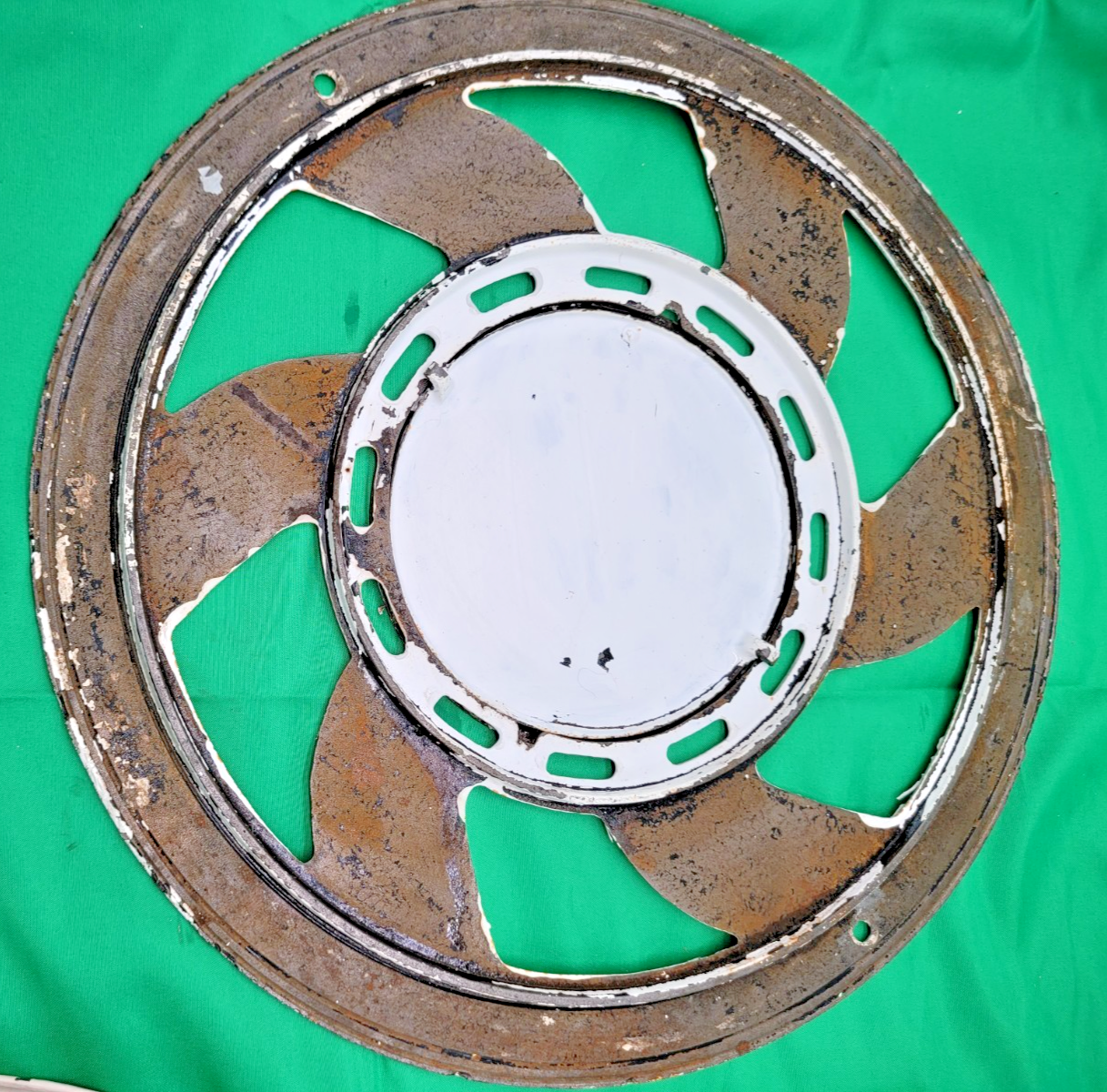 Antique Cast Iron Floor Register Vent Adjustable Round Grate Vintage Industrial - Image 2