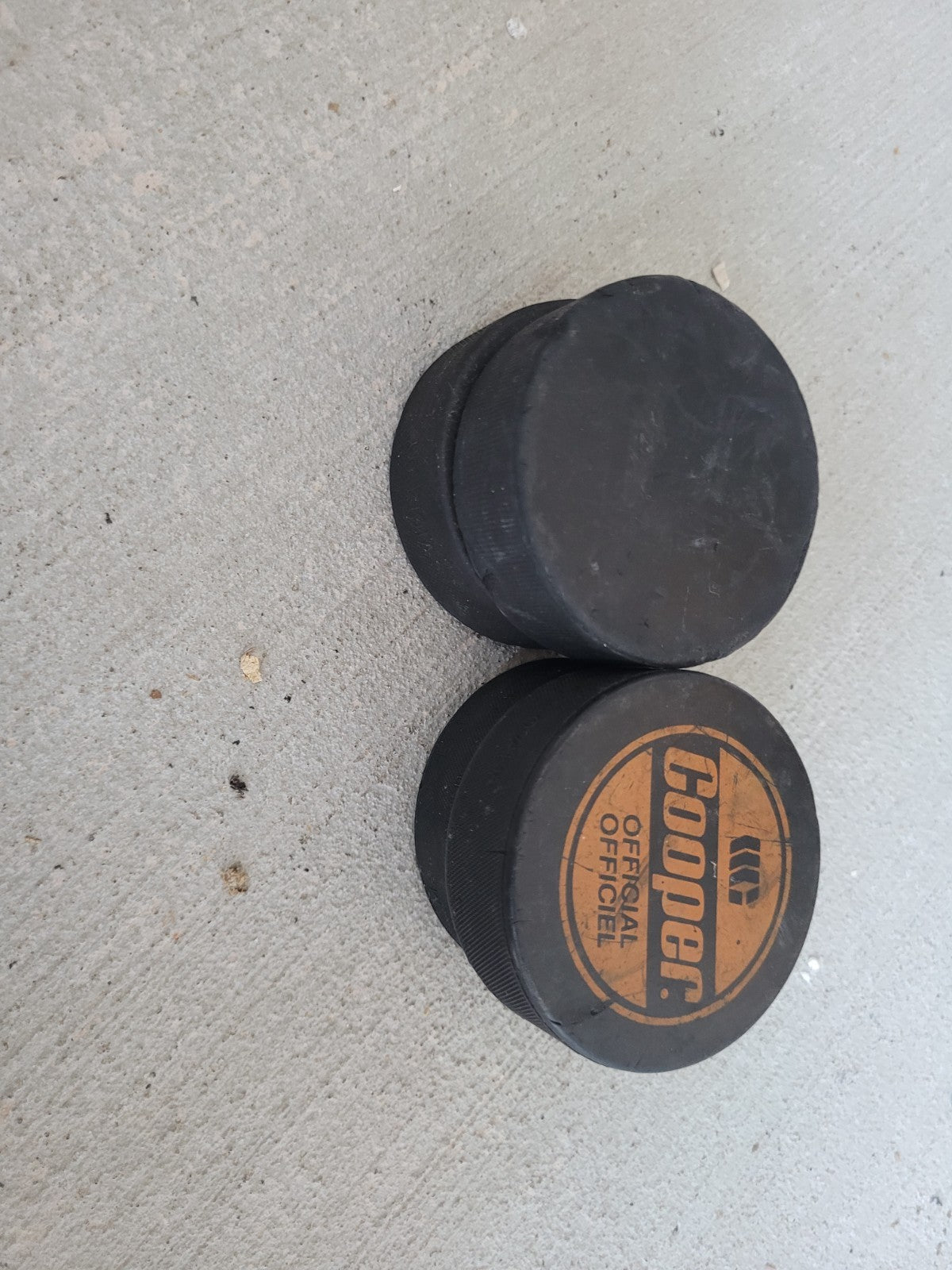 Cooper Official Hockey Pucks – Set of Vintage Rubber Pucks 4 - Image 2