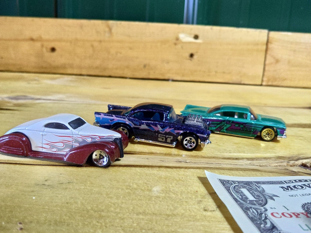 Vintage Die-Cast Car Collection – 7 Cars – Hot Wheels & Matchbox Mixed Lot - Image 3