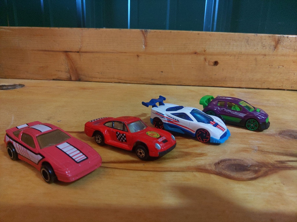 Hot Wheels & Die-Cast Vehicle Lot – 8 Cars | Porsche, Tweety, Race Cars, Mixed C - Image 2
