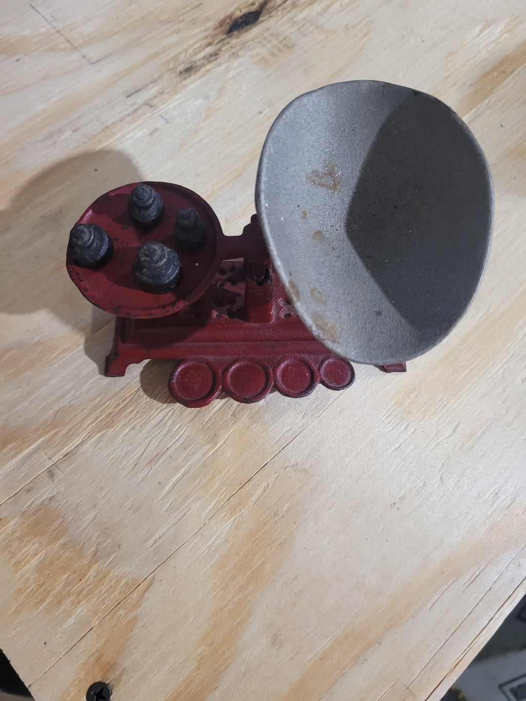 Antique Cast Iron Balance Scale w/ Weights – Primitive Red Finish - Image 2