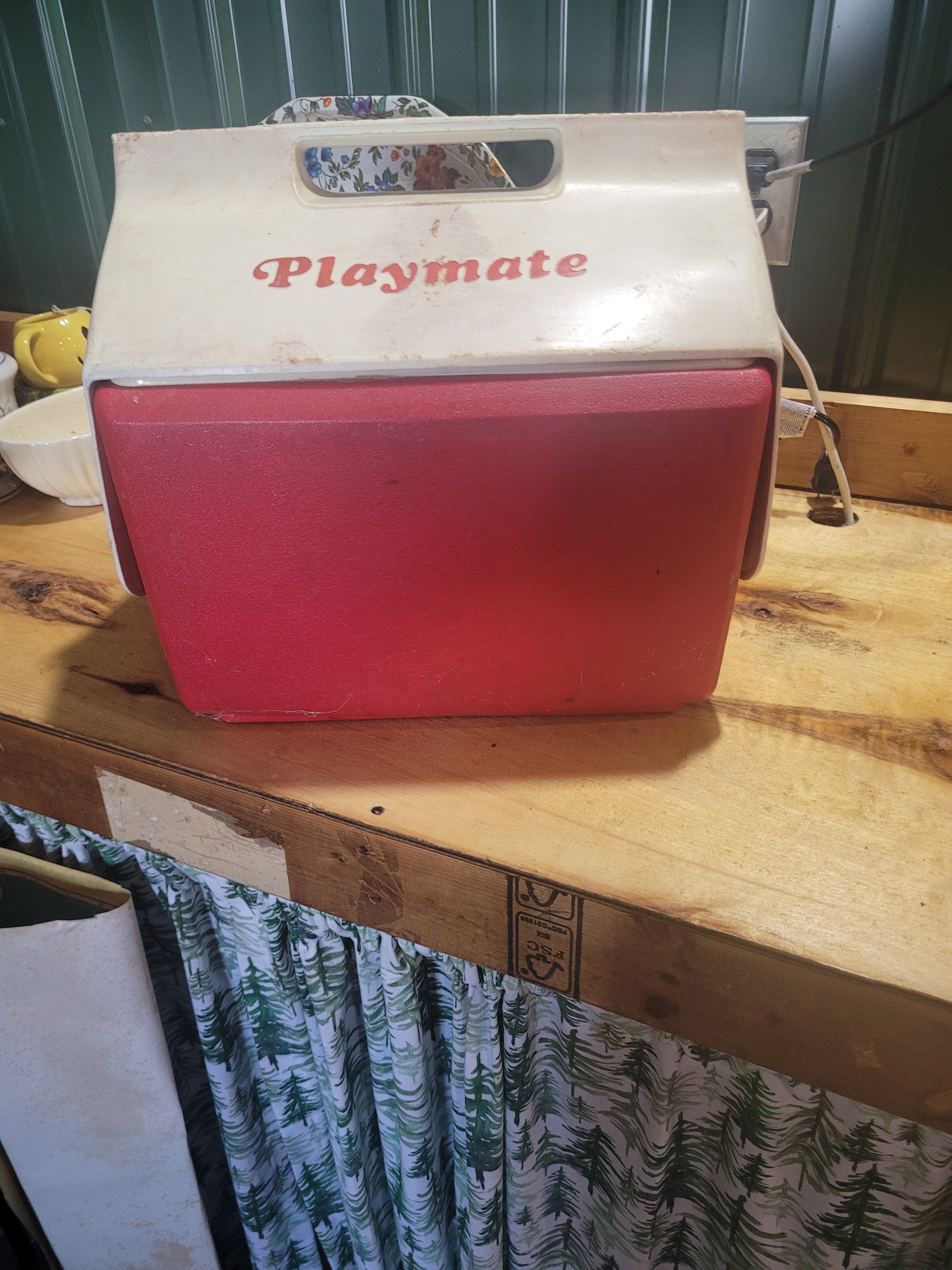Vintage Igloo Playmate Cooler – Red & White Lunch Cooler - Image 1