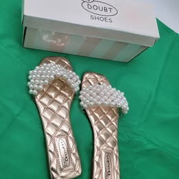 No Doubt Pearl Beaded Slide Sandals Women’s Size 6 / EU 39 Rose Gold Quilted Slip-On Shoes NIB