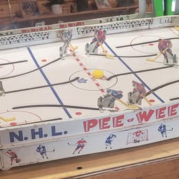 Vintage NHL Pee-Wee Table Hockey Game – Metal Board Game – Made in Canada