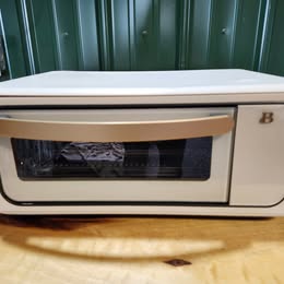 Beautiful Infrared Air Fryer Toaster Oven (With Dented Side)