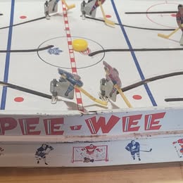 Vintage NHL Pee-Wee Table Hockey Game – Metal Board Game – Made in Canada