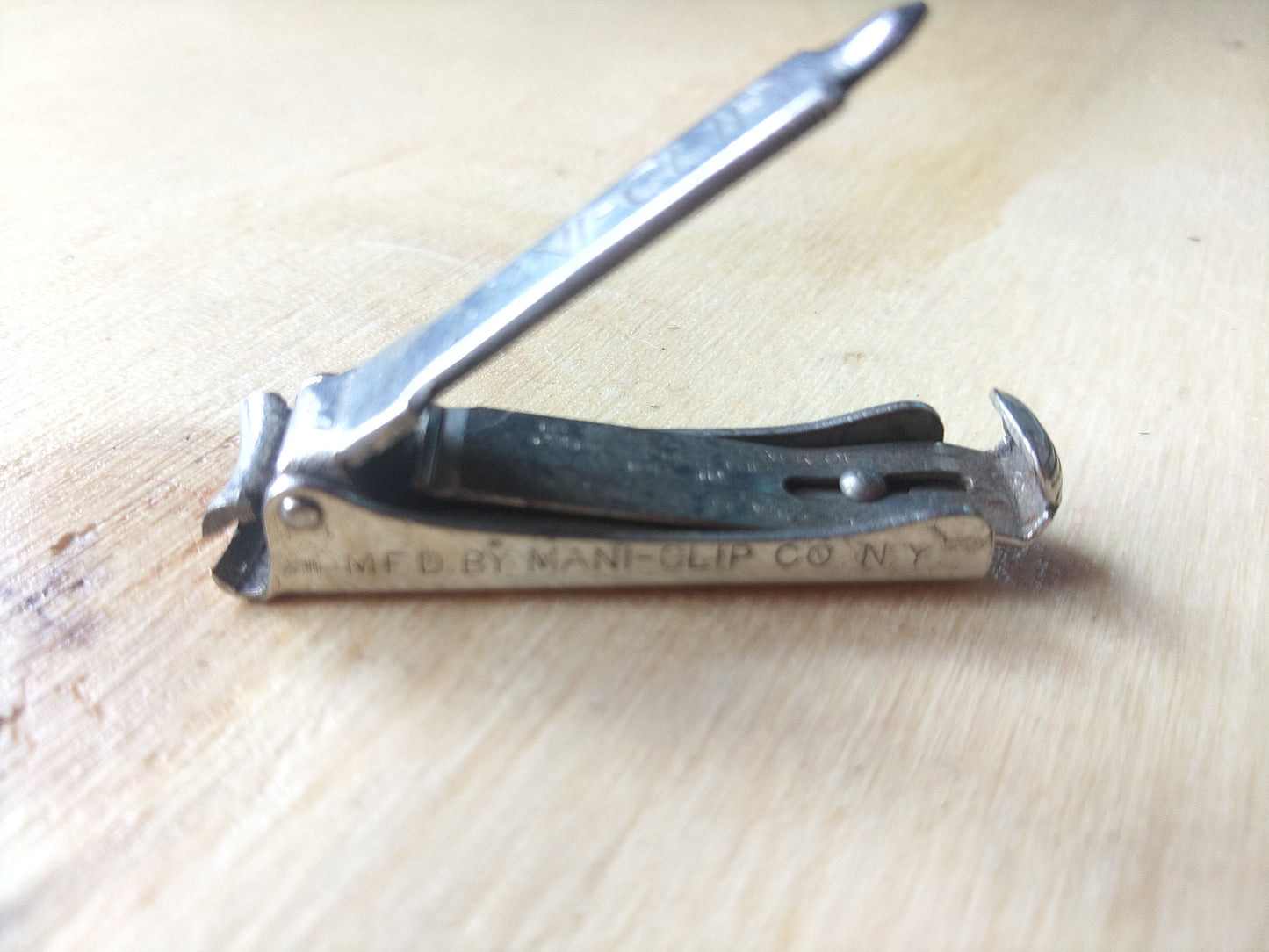 Vintage Mini Pocket Knives, Clippers, and Novelty Items